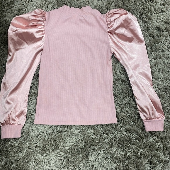 Girls adorable blouse. Size 10 - Picture 3 of 3